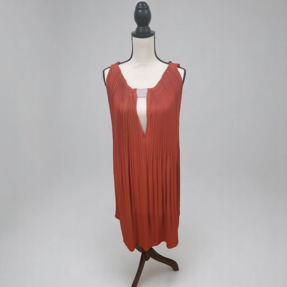 Italian dress with relaxed fit